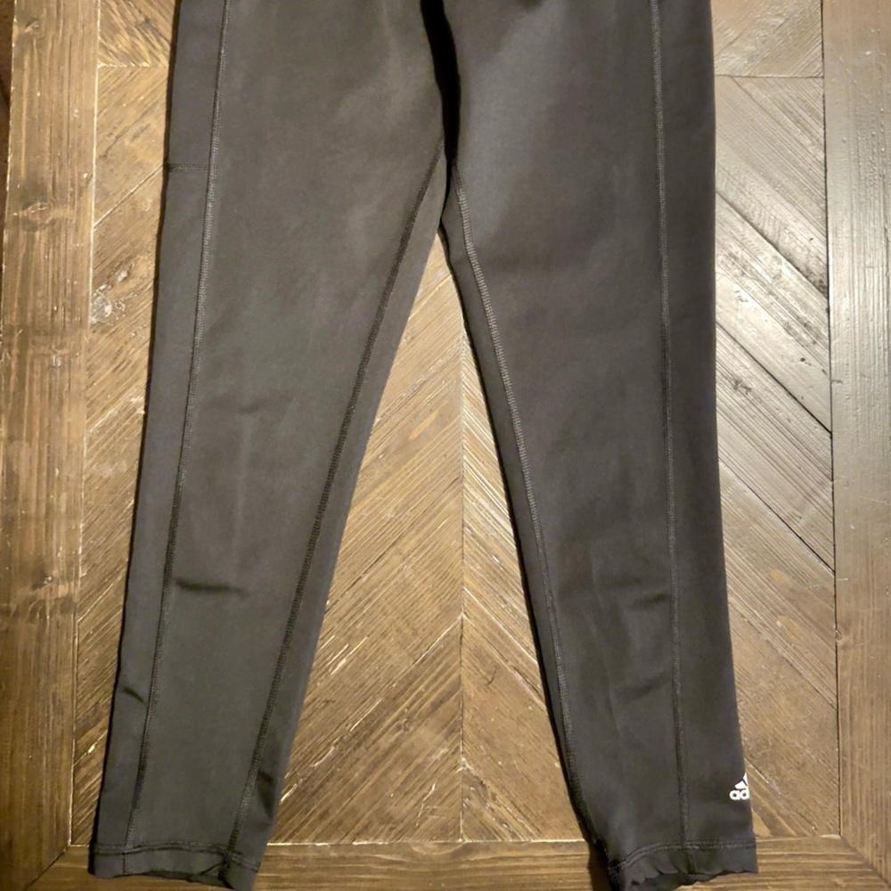 Adidas Capri leggings, black size medium.